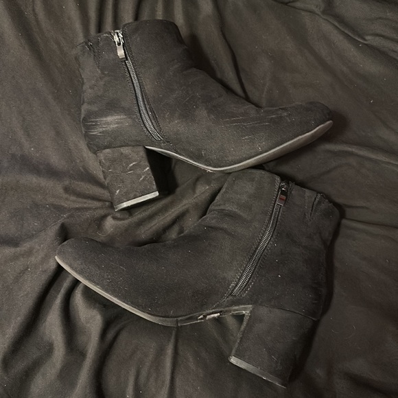 Worn wide black booties - Picture 3 of 7